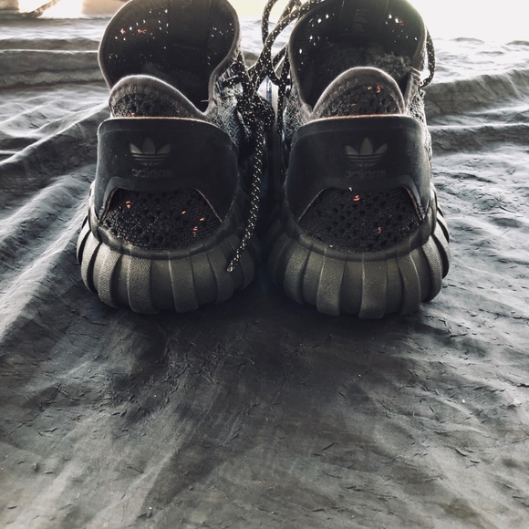 ADIDAS TUBULAR DOOM YOUTH SIZE 6.5 / WOMENS 8 - Picture 5 of 6